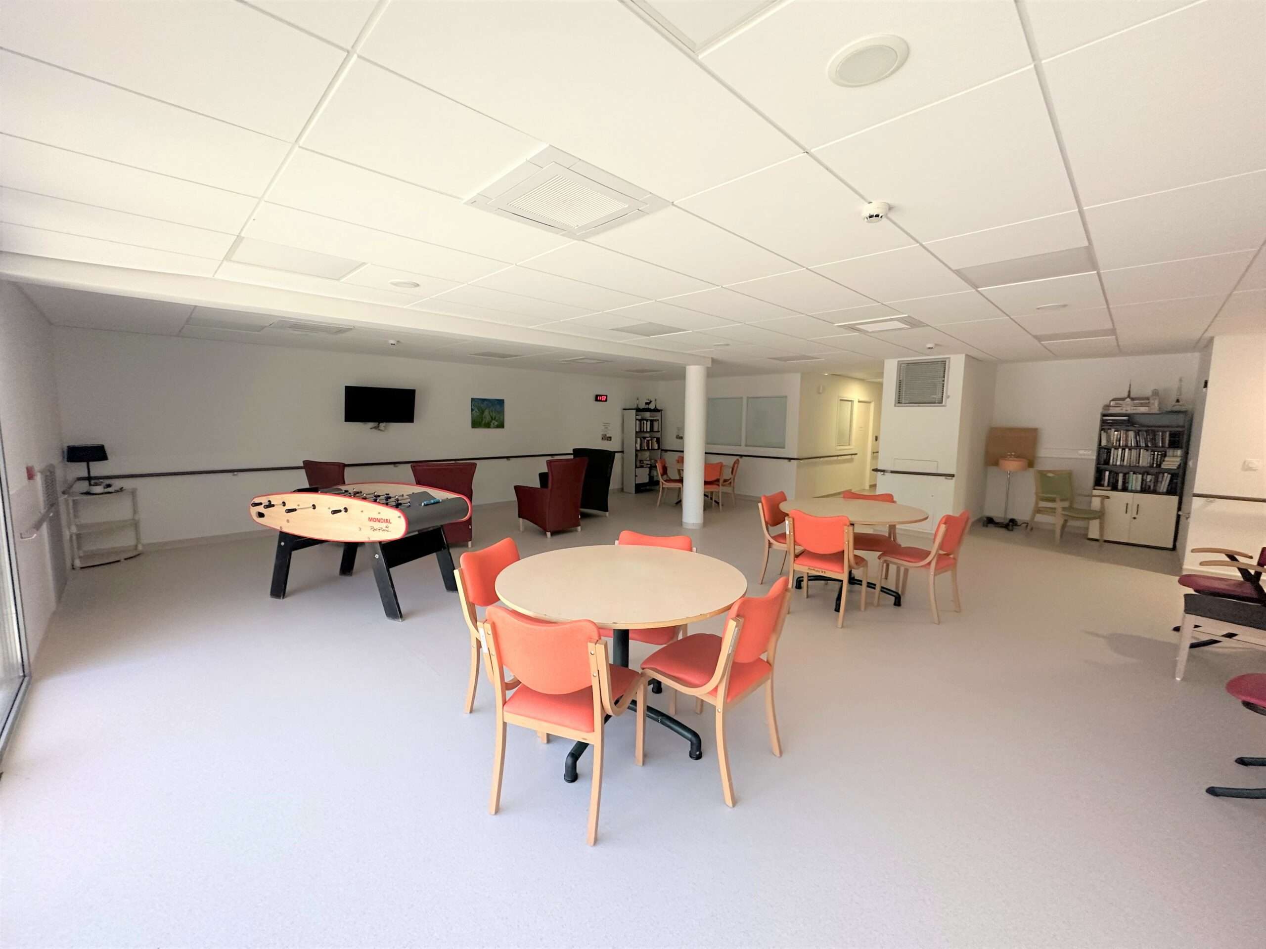 Salle d'activités et de lecture